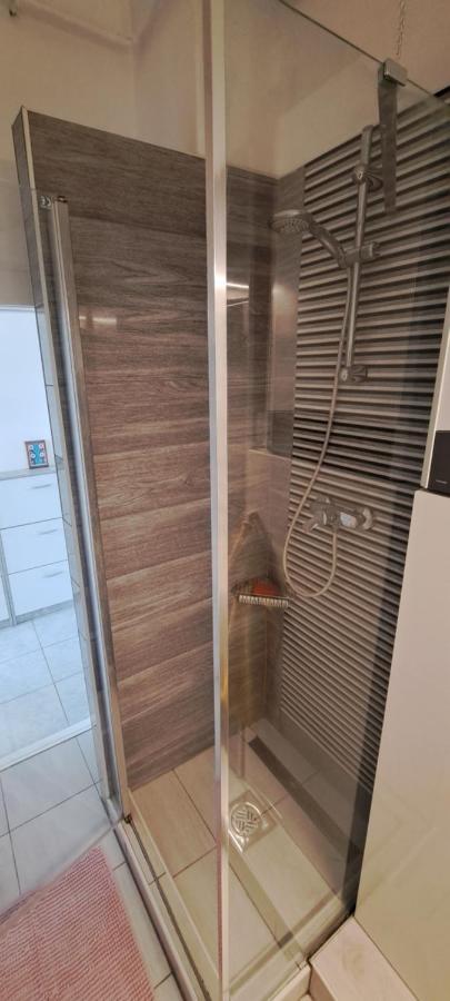 Appartement Napraforgo Apartman à Szeged Extérieur photo