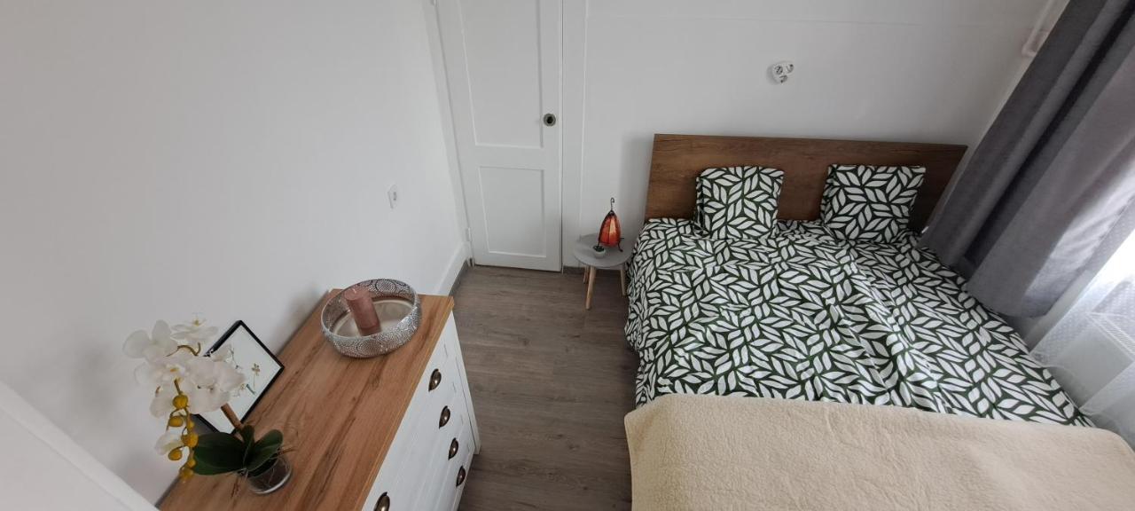 Appartement Napraforgo Apartman à Szeged Extérieur photo
